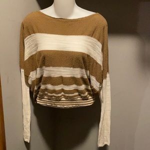 Style:Rofina

Dagmar Striped Sweater Beige/White


Back zip closure